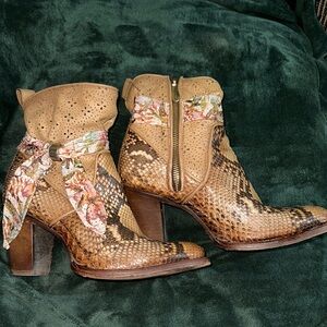 Cuadra Women’s Python Leather Ankle Boots Size 7 - Exotic Western Heels Mexican